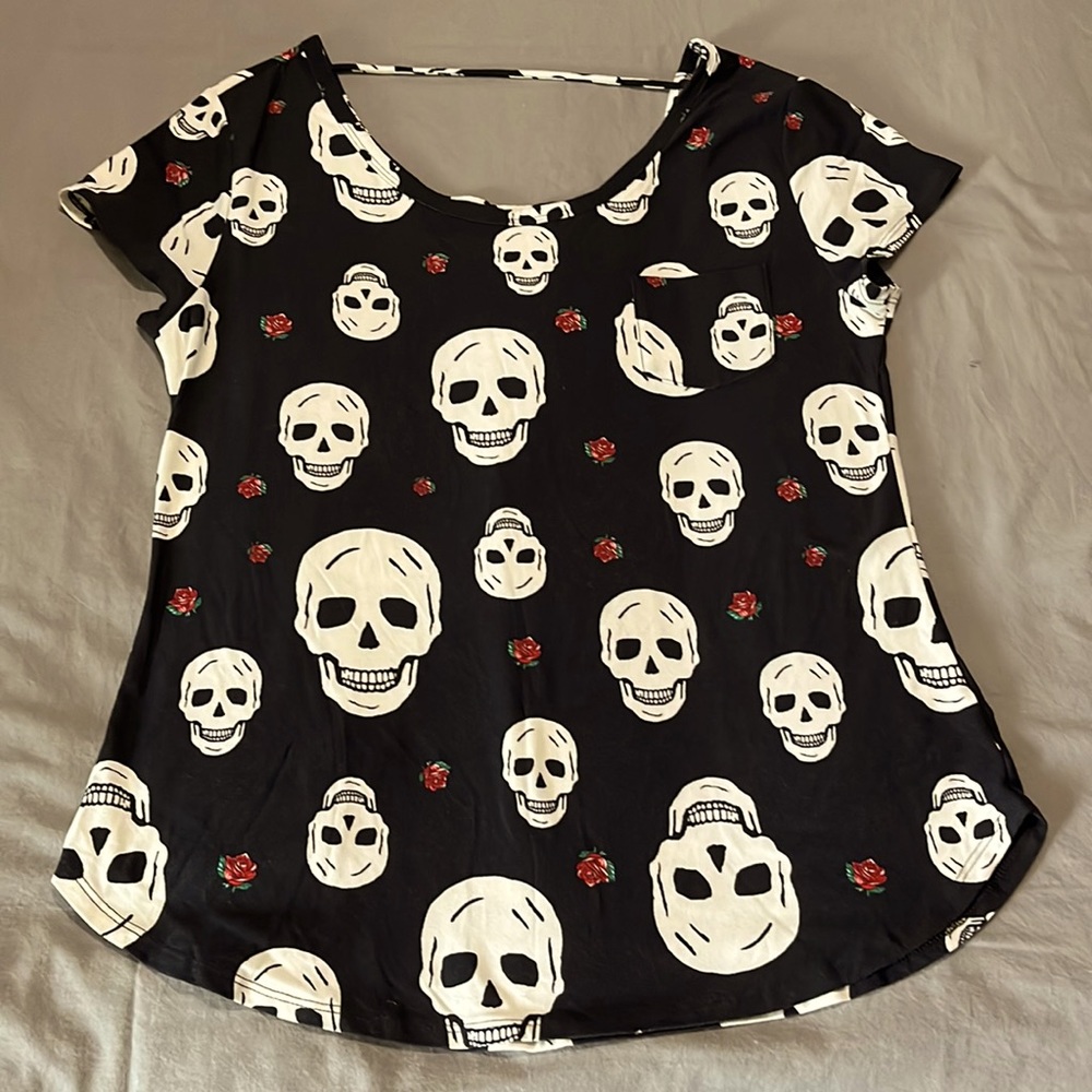 Black calavera blouse with small front pocket